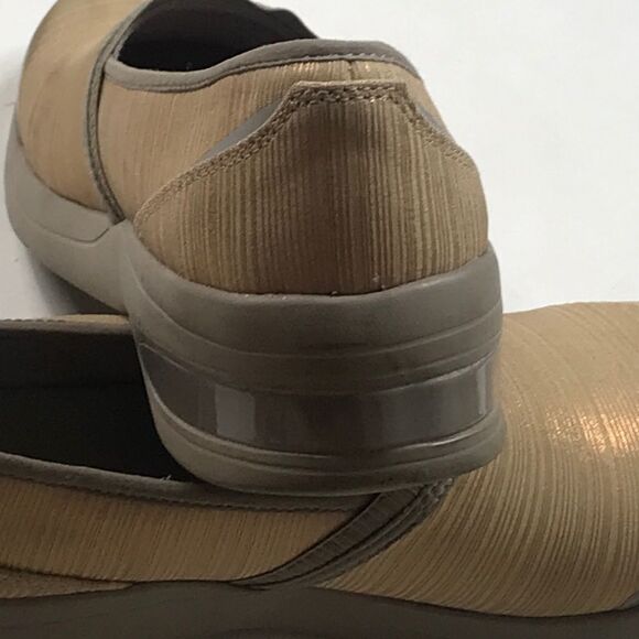 BZEES WOMEN SHOES SIZE 10B - Picture 6 of 11